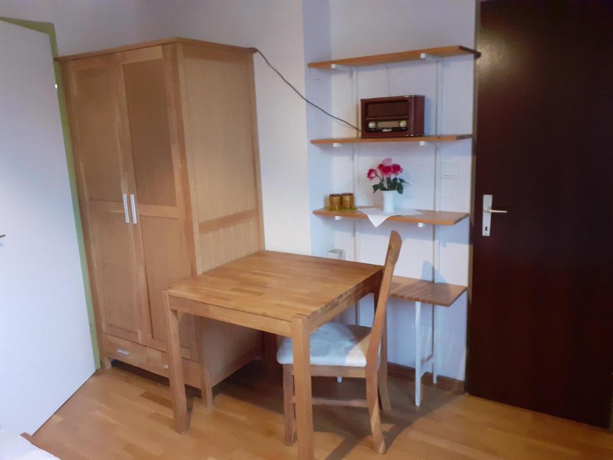 Obstbau Und Gaestezimmer Stani Kitzeck im Sausal Exterior foto