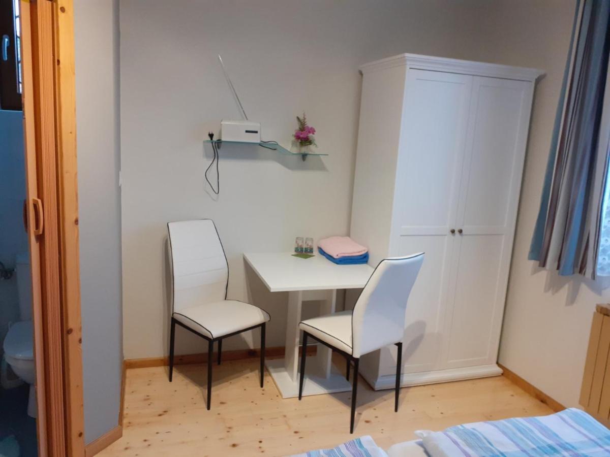Obstbau Und Gaestezimmer Stani Kitzeck im Sausal Exterior foto